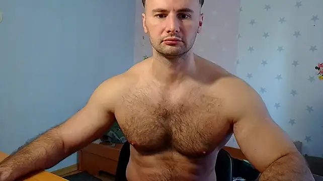 Show modela muscle_uncut na web-kameri