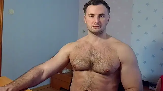 Show modela muscle_uncut na web-kameri