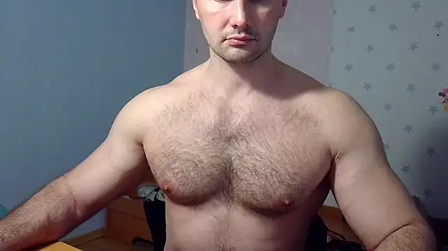 muscle_uncut – Kamerová šou