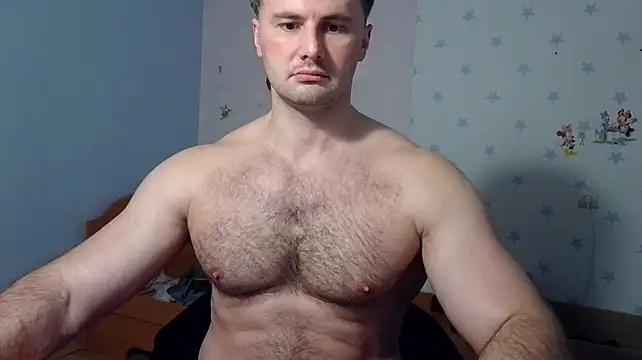 Show modela muscle_uncut na web-kameri