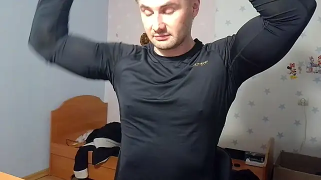 muscle_uncut – Kamerová šou