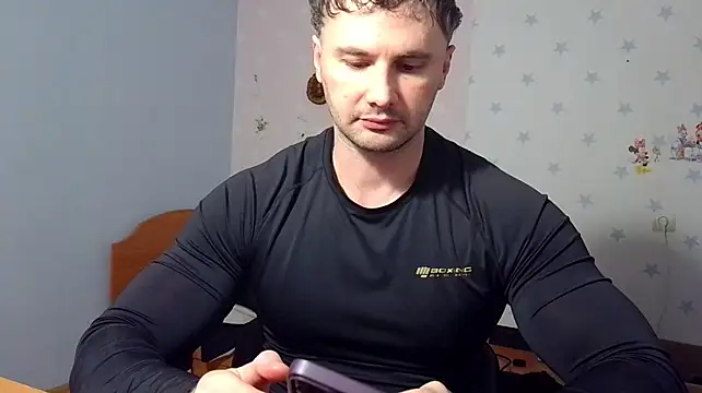 muscle_uncut – Kamerová šou