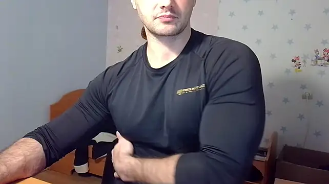 Webkamerová show muscle_uncut