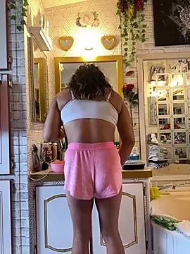 TranSexualJade95: διαδικτυακό σόου στην κάμερα