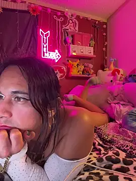 Pokazy przed kamerką – TranSexualJade95