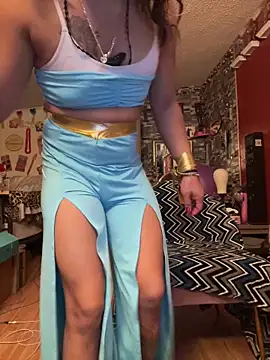 Show modela TranSexualJade95 na web-kameri