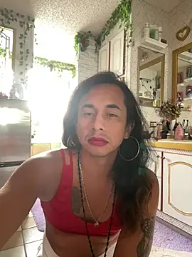 Pokazy przed kamerką – TranSexualJade95