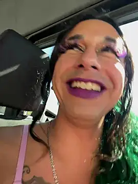 Show modela TranSexualJade95 na web-kameri
