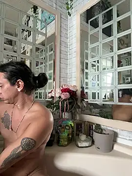 TranSexualJade95 网络视讯表演
