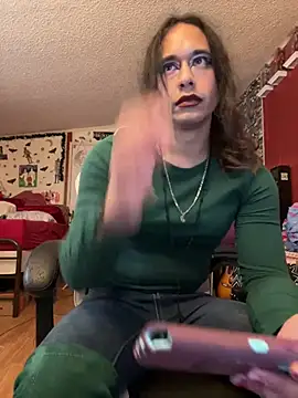 Show modela TranSexualJade95 na web-kameri