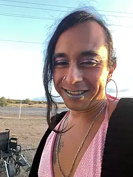 TranSexualJade95: διαδικτυακό σόου στην κάμερα