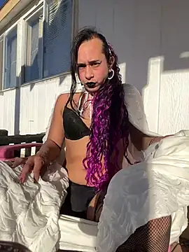 Pokazy przed kamerką – TranSexualJade95