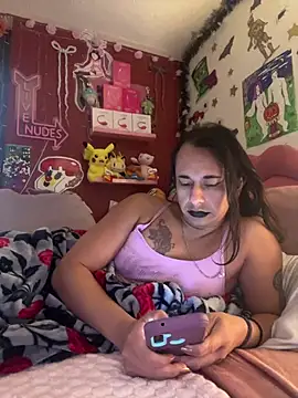 TranSexualJade95: διαδικτυακό σόου στην κάμερα