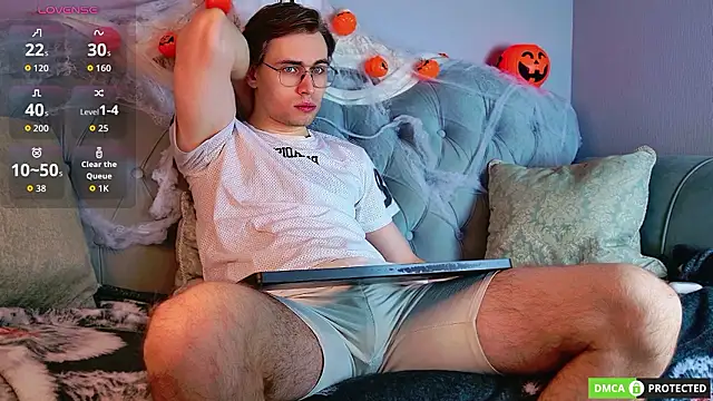 Show modela WilliamDyson na web-kameri
