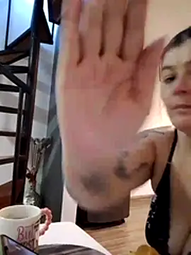 Fernandar2025's Live XXX Chat