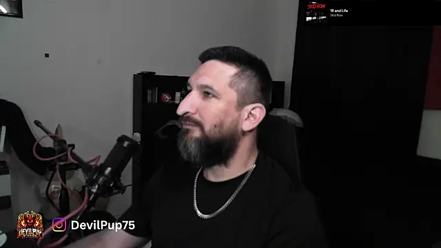 DevilPup75_'s Webcam Show