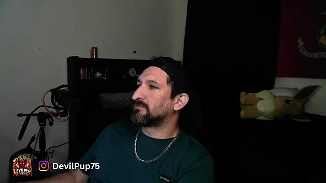 DevilPup75_ Show in webcam