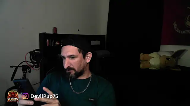 DevilPup75_'s Webcam Show