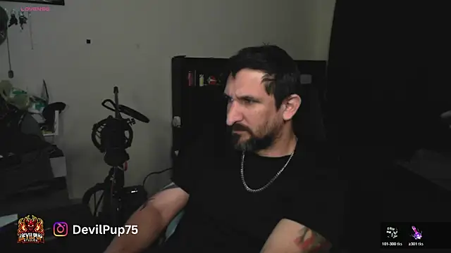 DevilPup75_'s Webcam Show