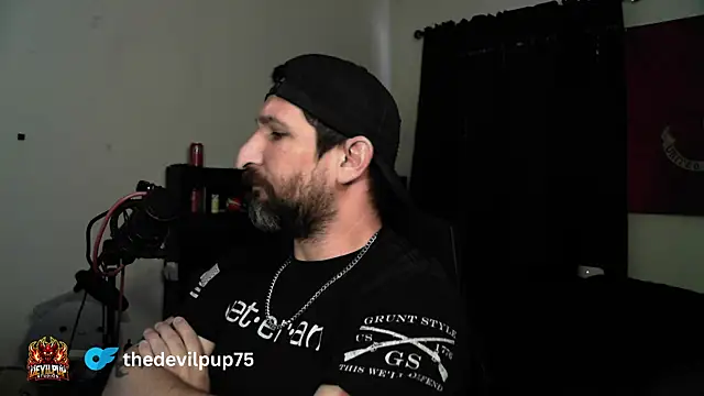 DevilPup75_ Show in webcam