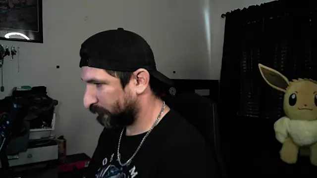 DevilPup75_: διαδικτυακό σόου στην κάμερα