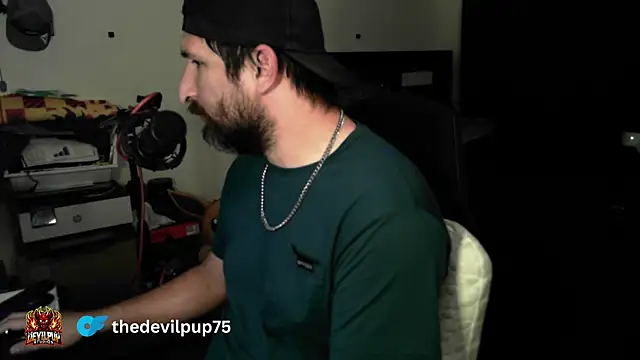 DevilPup75_'s Webcam Show