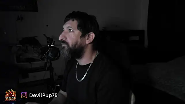 Show Webcam de DevilPup75_