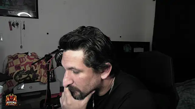 Czat XXX na żywo – DevilPup75_