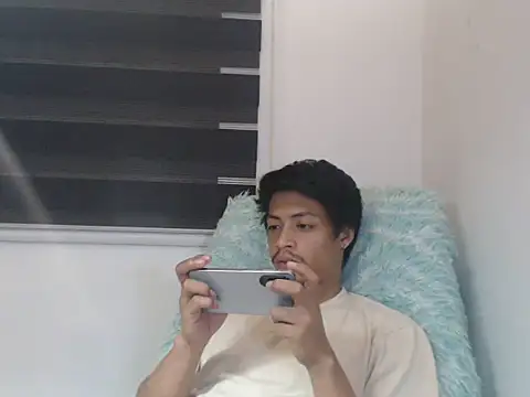 Asian_gregor Pertunjukan Webcam