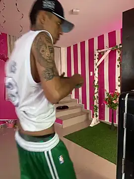 skinny23cm webkamerás műsora