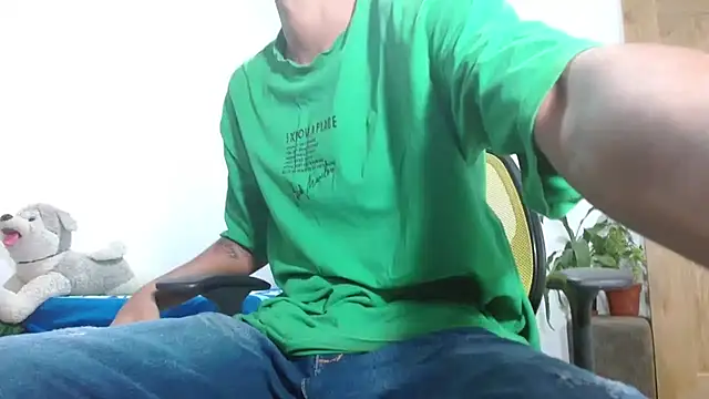 XXX chat uživo modela skinny23cm