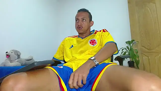 Chat +18 de skinny23cm ao vivo
