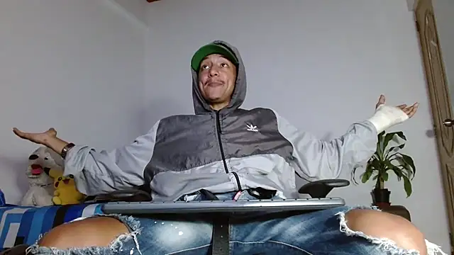 Pokazy przed kamerką – skinny23cm
