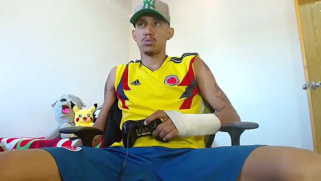 Show de skinny23cm na webcam