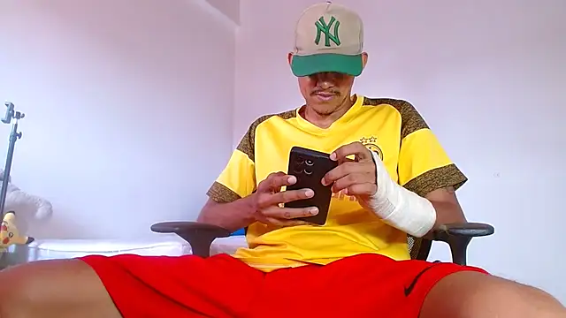 skinny23cm's Webcam Show