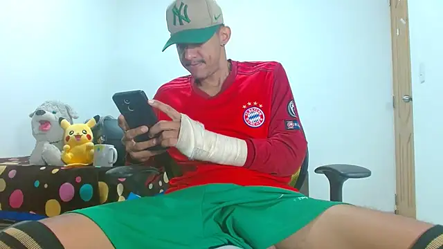 skinny23cm webkamerás műsora