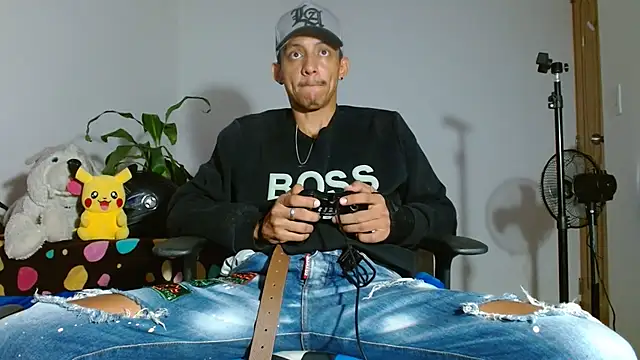 skinny23cm Adlı Modelin Web Kamerası Şovu