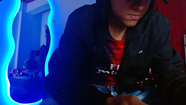Show de skinny23cm na webcam
