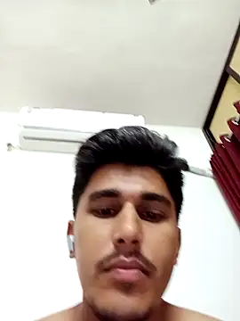 HelpfulSucrose's Webcam Show