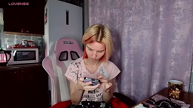 Madelaineses' Live XXX Chat