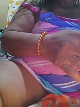 Huge_mama69's Live Sex Cam Show