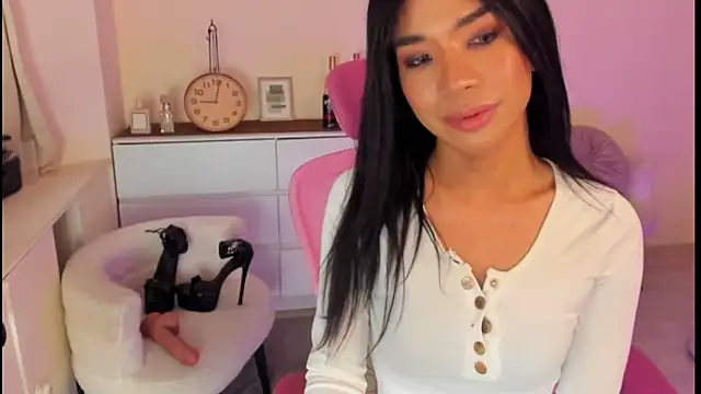 CharlotteMavis webcam show