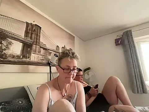 Curvy-Jinx ওয়েবক্যাম শো