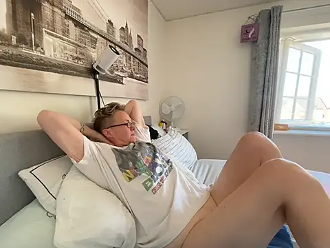 Curvy-Jinx – webcam-show