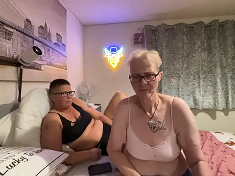 Show Webcam de Curvy-Jinx