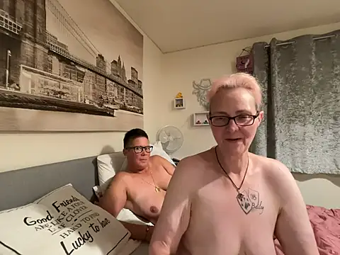 Show Webcam de Curvy-Jinx