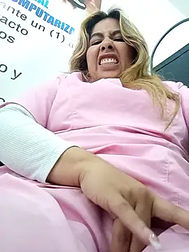 Sofia_Honey1: онлайн-секс-чат