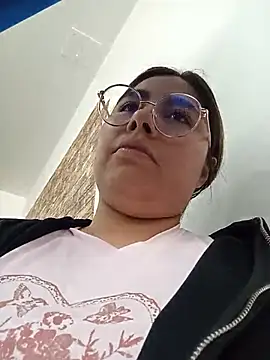 Sofia_Honey1's Live XXX Chat