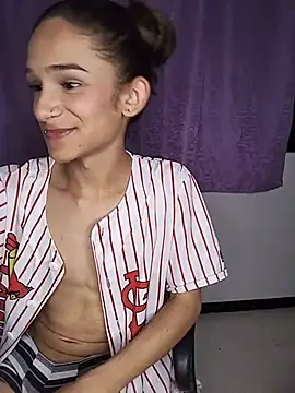 Show modela Twink_fem-boy na web-kameri