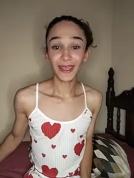 Twink_fem-boy Webcam Show